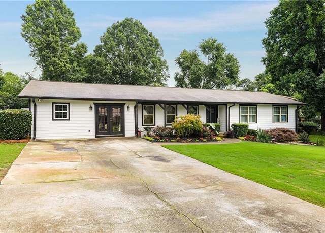 Property at 3844 SW Saddle Ridge Dr, Snellville, GA 30039, 3 beds, 2 baths