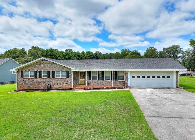 Property at 1735 Knight Cir, Loganville, GA 30052, 3 beds, 2 baths