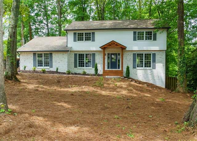 Property at 280 E Valley Dr, Marietta, GA 30068, 5 beds, 3 baths