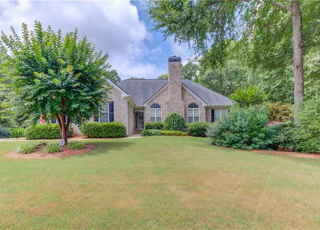 Property at 161 Southampton Circle Cir, Hoschton, GA 30548, 3 beds, 3 baths