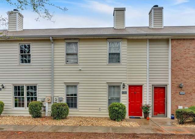 Property at 992 Old Holcomb Bridge Rd, Roswell, GA 30076, 2 beds, 2.5 baths