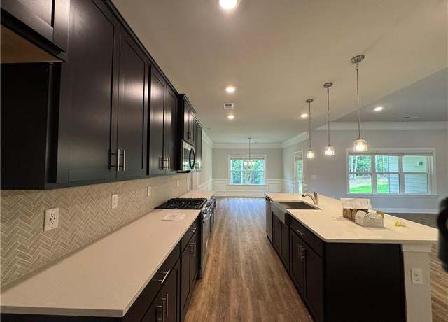 Property at 5351 Tuscany Dr, Douglasville, GA 30135, 4 beds, 3 baths