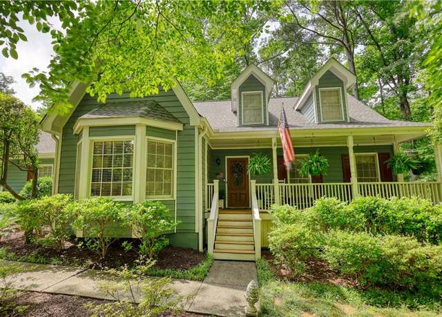 Property at 2165 Robin Hood Trl, Cumming, GA 30040, 5 beds, 2.5 baths