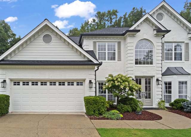 Property at 1535 Elgaen Place Dr, Roswell, GA 30075, 5 beds, 2.5 baths