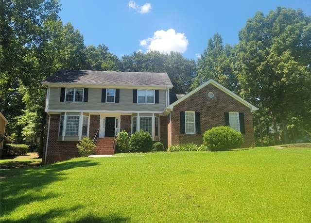 Property at 240 W Huntington Rd, Bogart, GA 30622, 4 beds, 4 baths
