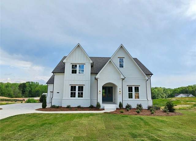 Property at 6490 Mockingbird Rd, Cumming, GA 30028, 4 beds, 3.5 baths