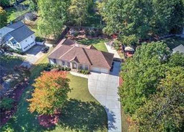 Property at 427 Picketts Lake Dr, Acworth, GA 30101, 3 beds, 3 baths