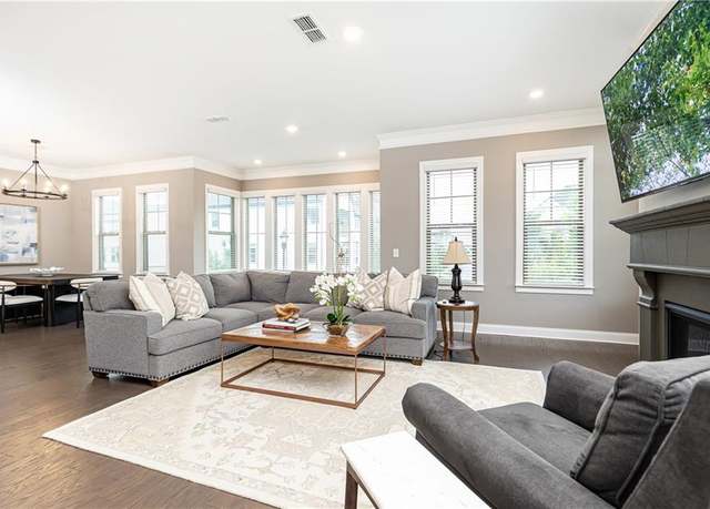 Property at 3900 Danube Ln, Atlanta, GA 30339, 3 beds, 3.5 baths
