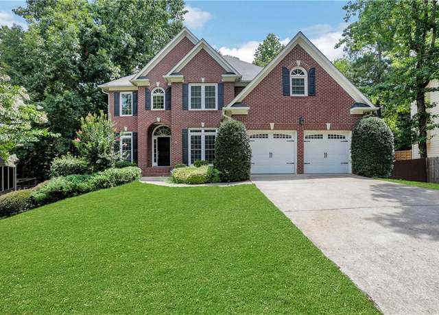 Property at 825 River Cove Dr, Dacula, GA 30019, 5 beds, 4 baths