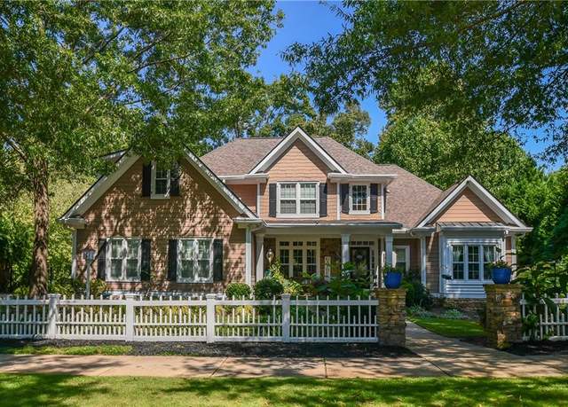 Property at 6719 Grand Marina Cir, Gainesville, GA 30506, 5 beds, 4 baths