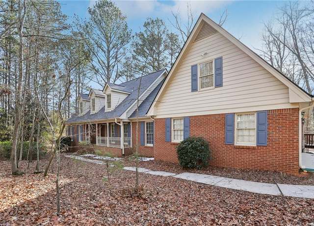 Property at 2999 Happy Hollow Dr, Conyers, GA 30094, 3 beds, 3 baths