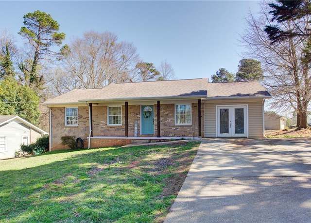 Property at 160 Chanticleer Rd, Commerce, GA 30529, 3 beds, 2 baths
