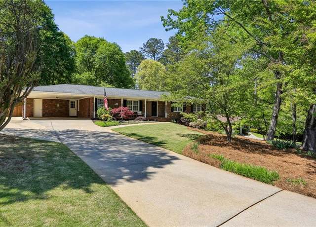 Property at 1110 Tuxedo Dr, Roswell, GA 30075, 3 beds, 2 baths