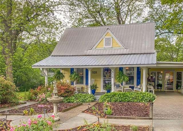 Property at 316 Monroe St, Tallapoosa, GA 30176, 2 beds, 1 bath