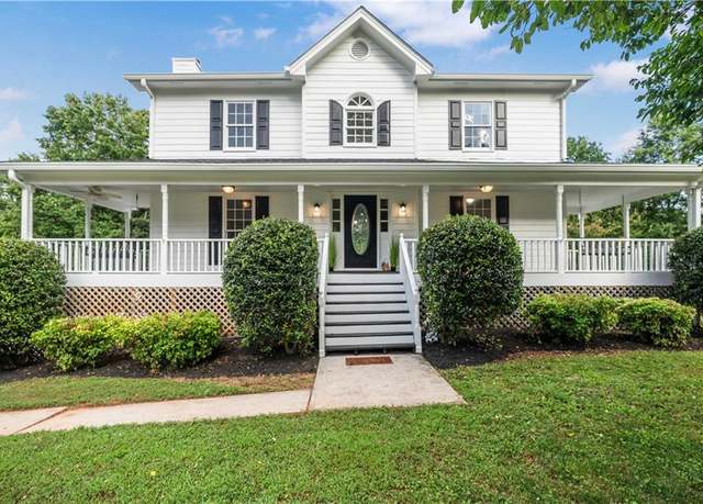 Property at 328 Deerwood Dr, Suwanee, GA 30024, 3 beds, 2.5 baths