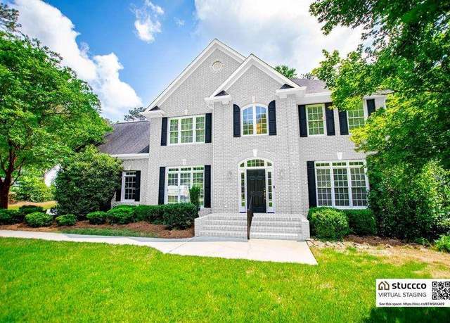 Property at 213 Shady Valley Dr, Carrollton, GA 30116, 5 beds, 4.5 baths