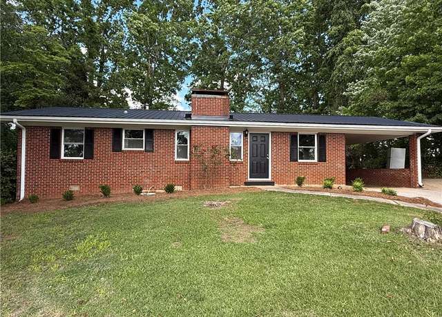 Property at 2751 Wayman Dr, Gainesville, GA 30506, 3 beds, 1.5 baths