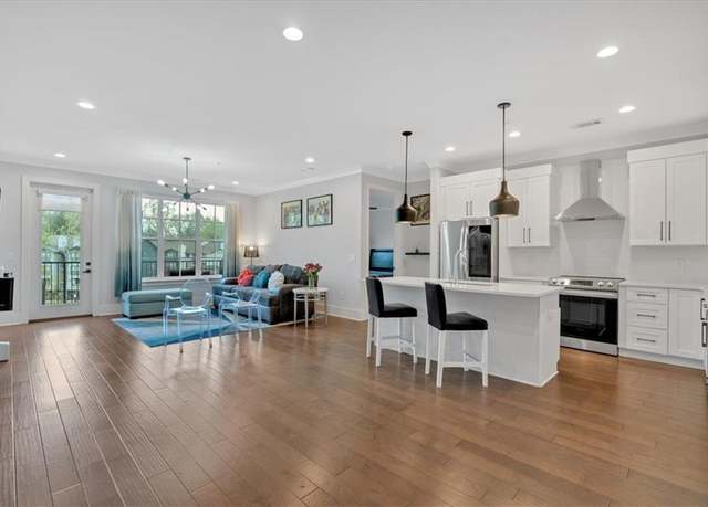 Property at 6890 Peachtree Dunwoody Rd #303, Atlanta, GA 30328, 2 beds, 2 baths