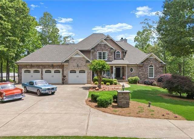 Property at 922 Florence Rd, Douglasville, GA 30134, 5 beds, 3.5 baths