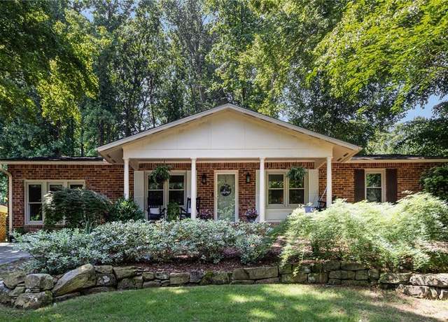 Property at 2264 Seaman Cir, Atlanta, GA 30341, 3 beds, 2 baths