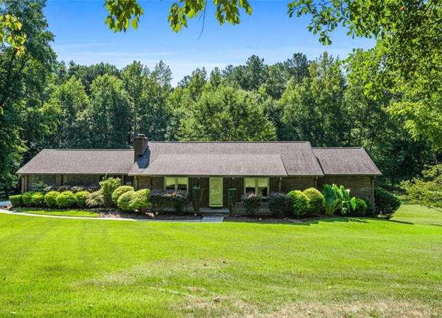 Property at 725 Holland Rd, Powder Springs, GA 30127, 2 beds, 2 baths
