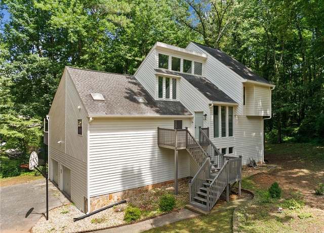Property at 4528 Lashley Ct NE, Marietta, GA 30068, 4 beds, 3.5 baths
