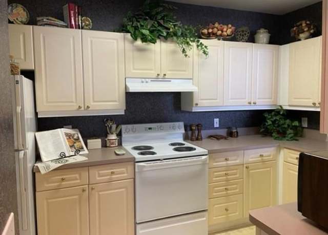 Property at 3334 Peachtree Rd NE #1110, Atlanta, GA 30326, 1 bed, 1 bath
