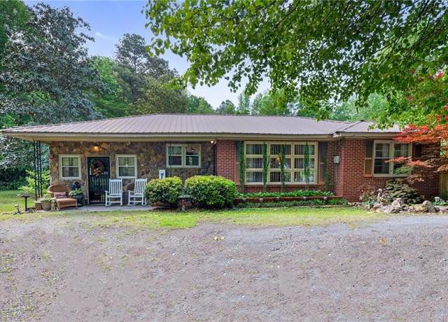 Property at 413 New Town Rd NE, Calhoun, GA 30701, 3 beds, 1 bath