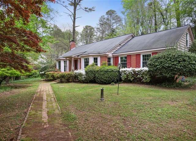 Property at 491 Hemlock Dr SW, Marietta, GA 30064, 3 beds, 2 baths