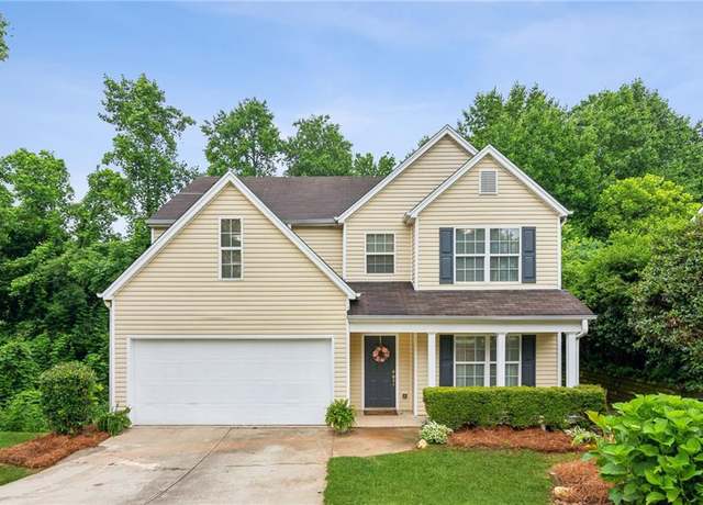 Property at 2112 Catalina Dr, Gainesville, GA 30504, 4 beds, 2.5 baths