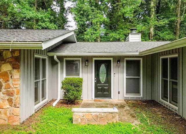 Property at 1328 Hidden Hills Pkwy, Stone Mountain, GA 30088, 3 beds, 2 baths