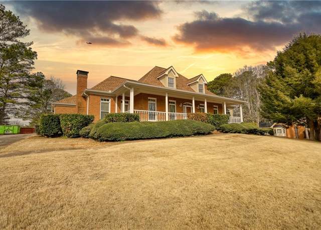Property at 5770 Wyndemere Ln, Stone Mountain, GA 30087, 4 beds, 3.5 baths