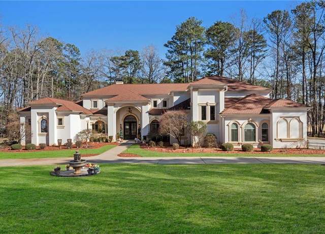 Property at 1240 Lake Dr, Greensboro, GA 30642, 4 beds, 5 baths