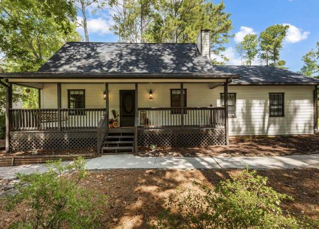 Property at 760 Stone Harbor Pkwy SW, Marietta, GA 30060, 3 beds, 2.5 baths