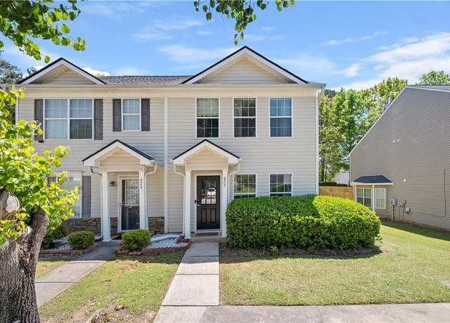 Property at 625 Outlook Way, Atlanta, GA 30349, 3 beds, 2.5 baths