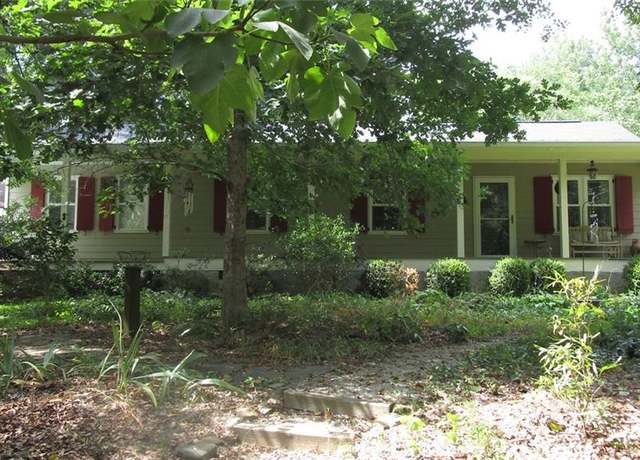 Property at 283 Wesley Chapel Road Rd, Lexington, GA 30648, 3 beds, 2 baths