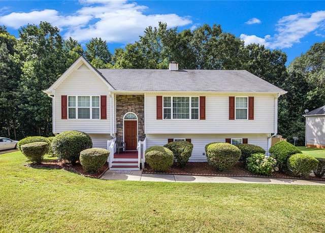 Property at 1670 Harvest Hl, Douglasville, GA 30134, 3 beds, 3 baths