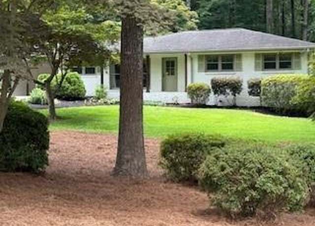 Property at 2000 Westwood Cir SE, Smyrna, GA 30080, 4 beds, 3 baths