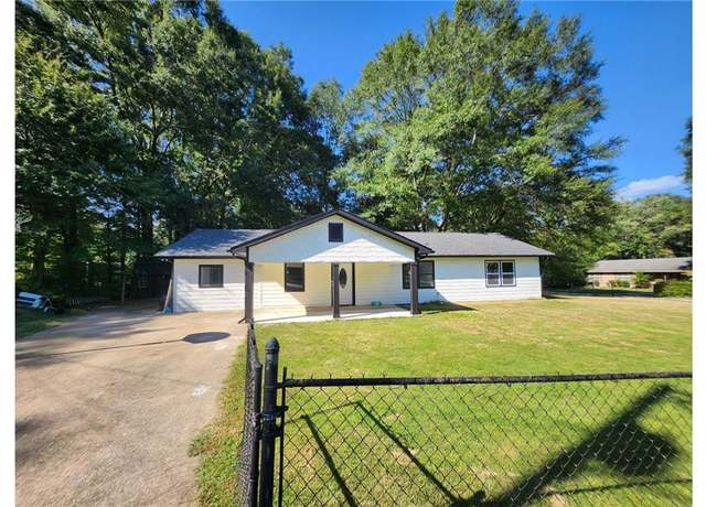 Property at 3602 Amanda Ct, Powder Springs, GA 30127, 3 beds, 1.5 baths