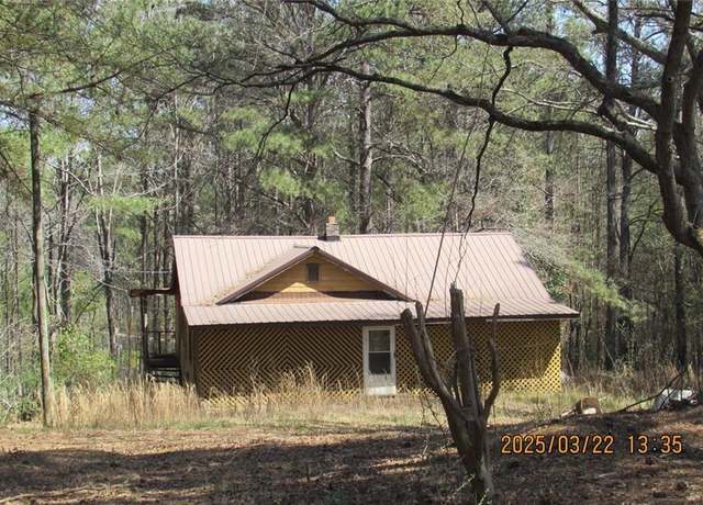 Property at 8740 Atlanta Newnan Rd, Chattahoochee Hills, GA 30268, 2 beds, 1 bath