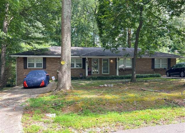 Property at 6660 Maxwell Dr, Lithia Springs, GA 30122, 4 beds, 2 baths