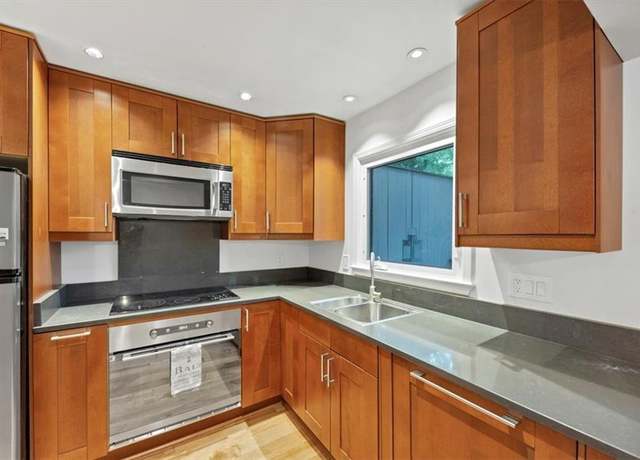 Property at 57 Cantey Pl NW, Atlanta, GA 30327, 2 beds, 1.5 baths
