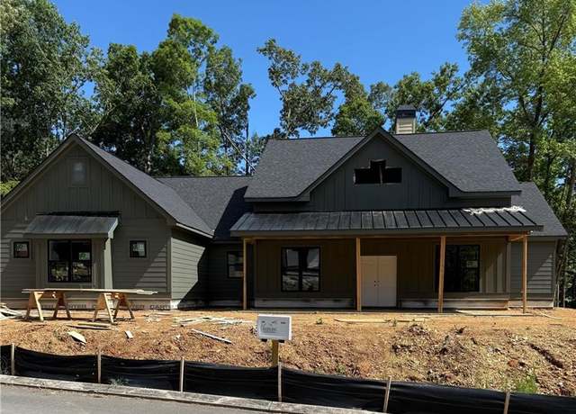 Property at 115 Cliffs Dr, Dalton, GA 30721, 3 beds, 2.5 baths