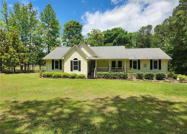 Property at 350 Lakeview Dr, Brooks, GA 30205, 4 beds, 2.5 baths