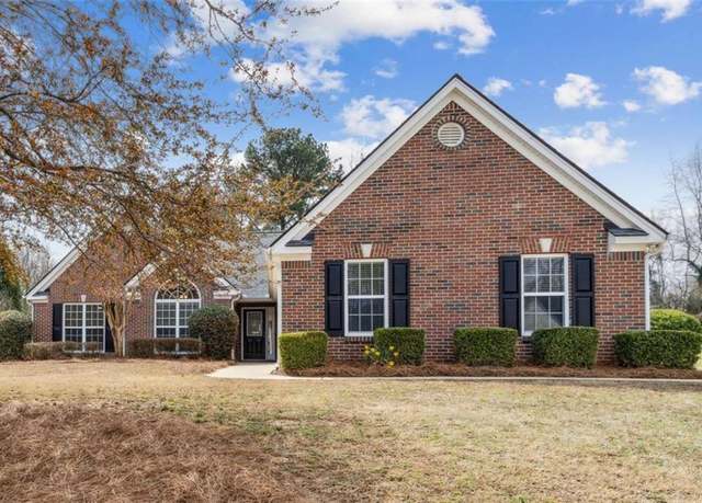 Property at 217 Blue Grass Dr, Jefferson, GA 30549, 4 beds, 2 baths