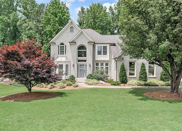 Property at 4045 Bridle Ridge Dr, Suwanee, GA 30024, 6 beds, 5 baths