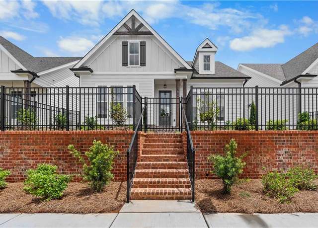 Property at 513 Godfrey Dr, Cumming, GA 30040, 3 beds, 2 baths