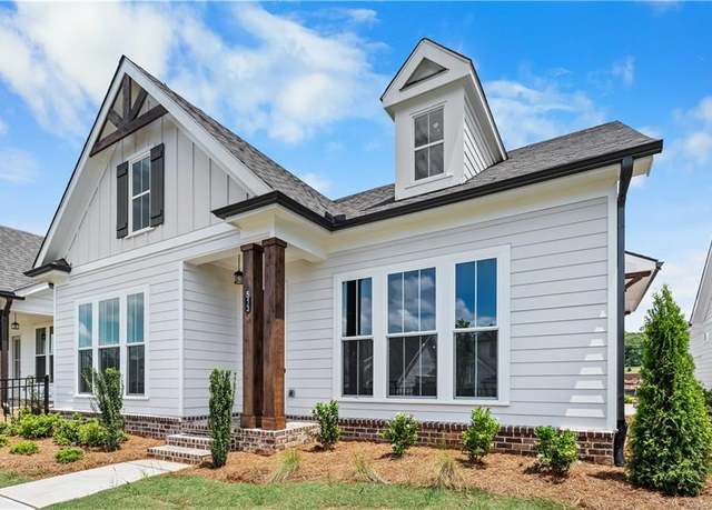 Property at 513 Godfrey Dr, Cumming, GA 30040, 3 beds, 2 baths