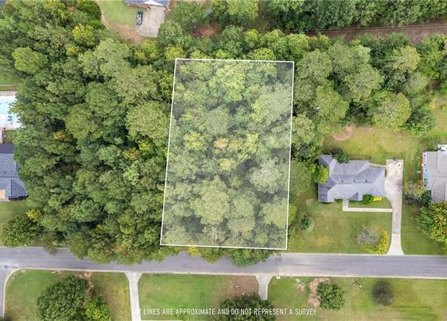 Property at 12 Scenic Trace Dr, Rome, GA 30165