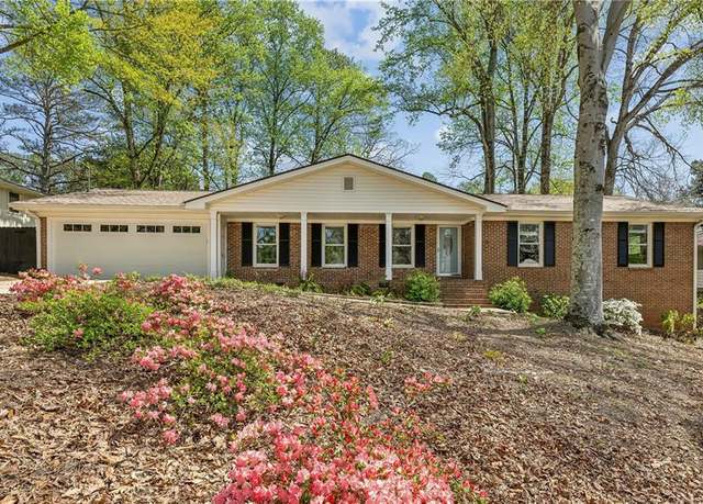 Property at 2947 Dunnington Cir, Chamblee, GA 30341, 4 beds, 3.5 baths